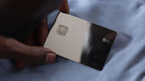 Die Kreditkarte von Trade Republic gibt es in drei Versionen: digital, in Plastik oder mit Metallik-Optik. Foto: Trade Republic