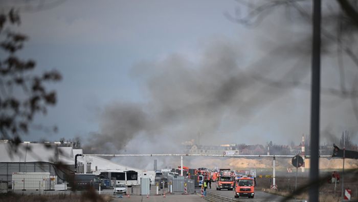 Feuerwehr: Keine Verletzten bei Brand in Flüchtlingsunterkunft