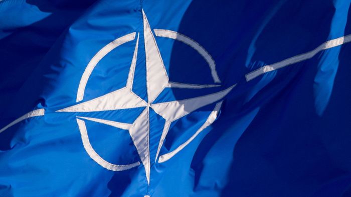 Darum ist die Nato-Flagge am Neuen Schloss gehisst