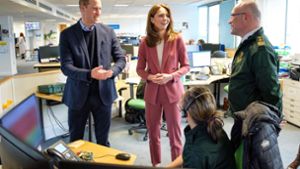 Prinz William und Herzogin Kate besuchten am Freitag eine Corona-Callcenter in London. Foto: AFP