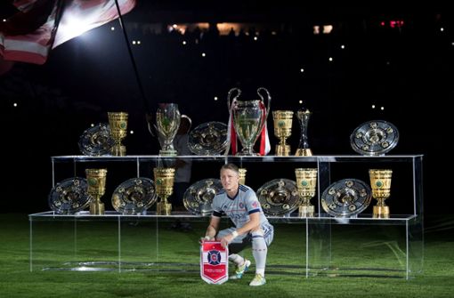 Stolze Titelsammlung: Bastian Schweinsteiger blickt auf eine erfolgreiche Karriere beim FC Bayern zurück. Foto: dpa