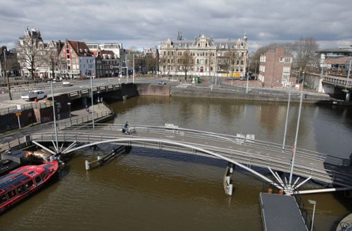 Amsterdam führt strengere Regeln für Airbnb ein Foto: imago images/VWPics