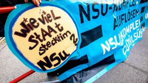 Banner auf einer Demonstration gegen die geheimdienstlichen Verstrickungen im Zusammenhang mit der rechten Terrorzelle NSU Foto: imago/Zuma Wire/Sachelle Babbar