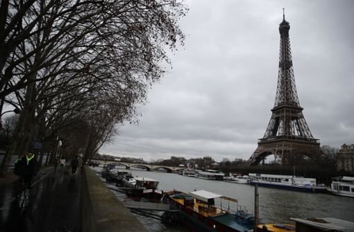 Die Staatsanwaltschaft untersucht die tödliche Kontrolle beim Eiffelturm. Foto: dpa/Christophe Ena
