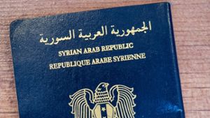 Ein syrischer Pass. Der IS soll mindesten 3800 Blanko-Dokumente erbeutet haben. Foto: dpa-Zentralbild