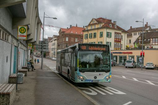 Die Linie 110 soll künftig bis nach Wiflingshausen verlängert werden. Damit bekommt der Stadtteil wieder eine direkte Anbindung an die Innenstadt. Foto: Roberto Bulgrin