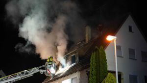 In Nürtingen hat am Mittwochabend ein Dachstuhl gebrannt. Foto: /SDMG / Kohls