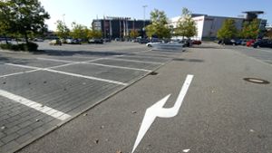 Der Parkplatz des Breuningerlands in Ludwigsburg. Foto: FACTUM-WEISE/factum /Simon Granville