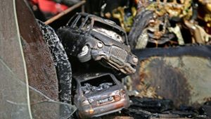 In diesem Fall   wird der Fahrzeughalter nicht zur Kasse gebeten: Hier brannte  es in einem Spielzeugwarenladen. Foto: factum/Archiv