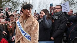 Eve Gilles ist die neue Miss France – und erhitzt die Gemüter. Der Grund: Ihre Frisur. Foto: AFP/DENIS CHARLET