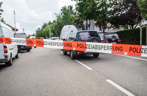 Nach der Bluttat in einer Stuttgarter Kanzlei gibt es neue Details zum möglichen Hintergrund der Tat: Der Anwalt hat dem mutmaßlichen Täter Geld geschuldet. Foto: SDMG