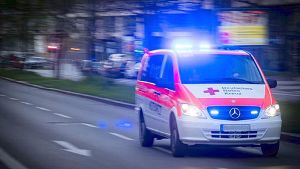 Notärzte und Rettungswagen sind in Stuttgart im Dauereinsatz – und kommen häufig kaum noch hinterher. Foto: Lichtgut/Achim Zweygarth