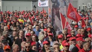 Am 20. März demonstrierten Tausende Bosch-Beschäftigte vor der Konzernzentrale. Diese Proteste zeigten nun offenbar Wirkung. Foto: Simon Granville/Simon Granville