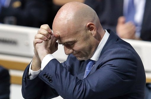 Muss nun beweisen, dass er die Fifa umkrempeln kann: Der neue Boss des Fußball-Weltverbandes Gianni Infantino Foto: AP
