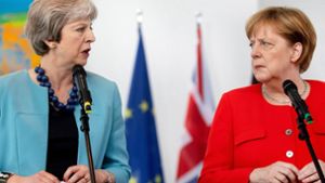 Die britische Premierministerin May kommt am Dienstag zu Merkel nach Berlin Foto: dpa