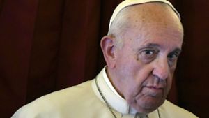 Franziskus hat sich als Papst bisher nicht zu gleichgeschlechtliche Lebenspartnerschaften geäußert. (Archivbild) Foto: dpa/Alberto Pizzoli