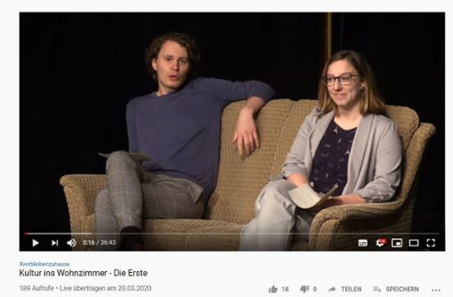 Philipp Falser und Julia Rohn vom Kunstdruck Central Theater bei ihrem ersten Kultur-Livestream Foto: Screenshot Youtube