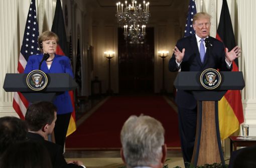 Bundeskanzlerin Angela Merkel und US-Präsident Donald Trump am Freitag vor Journalisten. Foto: AP
