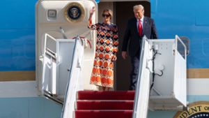Hello, Florida! Melania und Donald Trump entsteigen „Air Force One“. Foto: AFP/Noam Galai