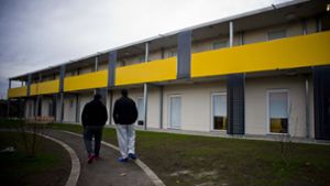 Flüchtlinge sollen künftig für 4,5 Quadratmeter Wohnfläche 389 Euro monatlich bezahlen – wie hier in den Systembauten im Neckarpark. Foto: Lichtgut/Max Kovalenko