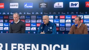 Erfolgloses Schalke-Trio: Sportvorstand Jochen Schneider, Trainer Christian Gross und Aufsichtsrat Huub Steven (von links) Foto: imago