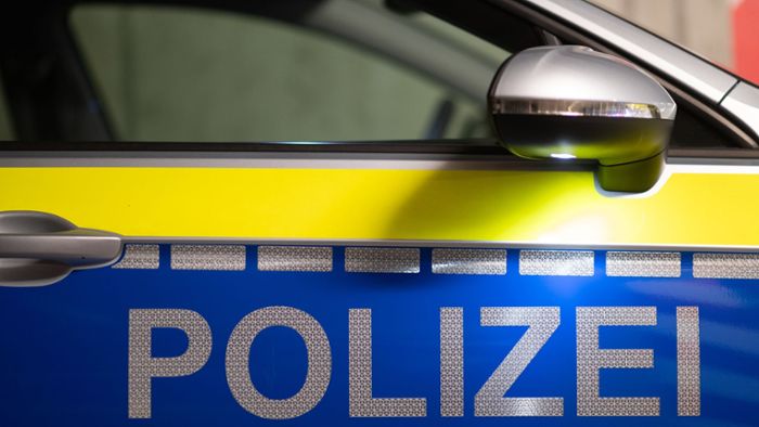 Stuttgarter Polizei sucht Zeugen: 22-Jähriger bei Streit schwer verletzt – Polizei nimmt 16-Jährigen fest