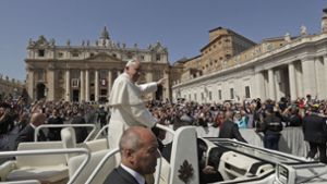 In seinem neuen Schreiben erklärt Papst Franziskus den Gläubigen, wie sie ein christliches Leben führen. Foto: AP