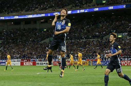 Takuma Asano vom VfB Stuttgart jubelt über seinen Treffer für Japan. Foto: AP