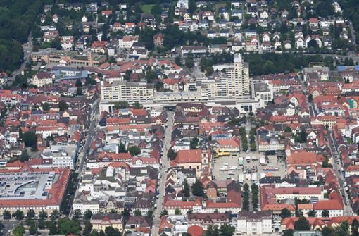 Ludwigsburg – hier der Stadtkern mit Marktplatz und Marstallcenter – hatte im vergangenen Jahr 93 140 Einwohner. Foto: Werner Kuhnle