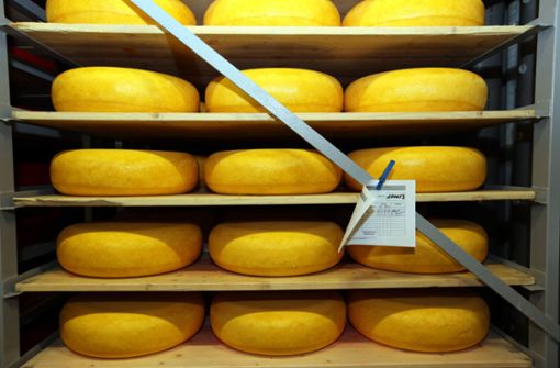 Auch Käse ist ein wichtiges Ausfuhrgut der Südwestbauern nach Großbritannien. Foto: picture-alliance/dpa/Carsten Rehder