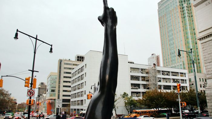 Streit um Arm-Statue in New York