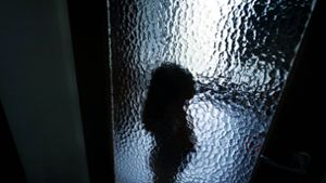 Was passiert  hinter der Tür? Die Polizei meldet mehr häusliche Gewalt. Foto: Gottfried Stoppel