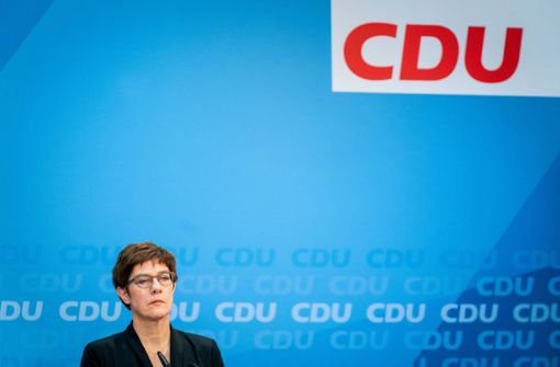 CDU-Chefin Kramp-Karrenbauer kämpft um die Macht. Foto: dpa/Kay Nietfeld