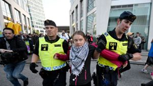 Greta Thunberg wird abgeführt Foto: AFP/JOHAN NILSSON/TT