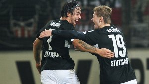 Martin Harnik (links) und Timo Werner schießen den VfB Stuttgart beim SC Freiburg zum Sieg. Foto: dpa