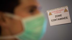 In Frankreich könnte bereits im Dezember ein Mensch am Coronavirus erkrankt sein. Foto: dpa/Loic Venance