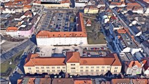 Das Zeughaus (Vordergrund) und der  L-förmige Arsenalbau Foto: Google Earth