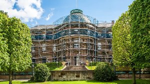 Die Villa Reitzenstein, der Amtssitz des Ministerpräsidenten in Stuttgart, ist momentan komplett eingerüstet. Foto: www.7aktuell.de | Gerlach/Eyb
