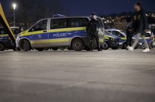 Polizeieinsatz am Samstagabend auf dem Stuttgarter Schlossplatz Foto: Lichtgut/Julian Rettig