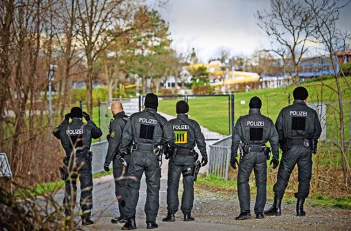 Die Polizei ist am Montagnachmittag... Foto: StZN/Weingand