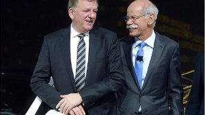 Mercedes-Produktionschef Andreas Rensch­ler (links) und Daimler-Chef Dieter Zetsche. Foto: dpa