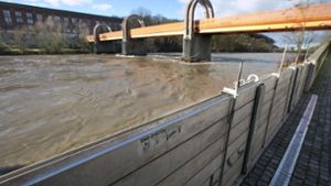 Dammbalken sollen in Plochingen gegebenenfalls das Wasser zurückhalten. Foto: Horst Rudel