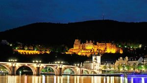 Heidelberg ist attraktiv und bei Touristen beliebt. Ob eine Übernachtungsgebühr die Anziehungskraft schmälert, ist umstritten. Foto: dpa
