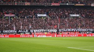 Spruchband der Stuttgarter Fans am vergangenen Samstag. Eindrücke von der Polizeiaktion finden Sie in der Bilderstrecke. Foto: Baumann/Julia Rahn