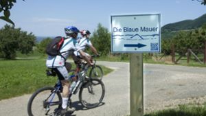 Bei Touren am Albtrauf ist die „Blaue Mauer“ allgegenwärtig.Foto: Horst Rudel/Archiv Foto:  
