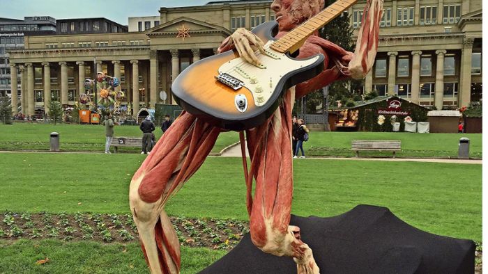 Toter Gitarrist auf dem Stuttgarter Schlossplatz