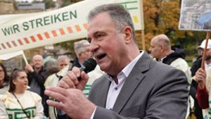 Claus Weselsky, Vorsitzender der Gewerkschaft der Lokführer (GDL), schließt Streiks nicht aus. Foto: dpa/Christian Johner