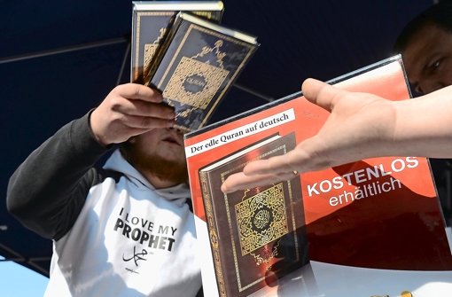 Der Verfassungsschutz hat den Islamismus im Visier. Laut dem aktuellen Bericht gibt es rund 550 Salafisten in Baden-Württemberg. (Archivfoto) Foto: dpa