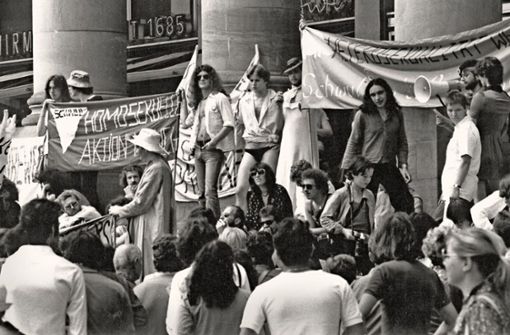 Demonstration im Jahr 1979 am „Homobefreiungstag“  für die Rechte von Schwulen in Stuttgart. Foto: Uli Kraufmann