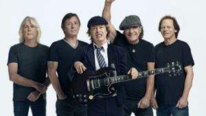Totgesagte leben länger:  AC/DC (von links) bestehen 2020 aus Bassist Cliff Williams, Drummer Phil Rudd, Leadgitarrist Angus Young, Sänger Brian Johnson und Rhythmusgitarrist Stevie Young. Foto: /Josh Cheuse